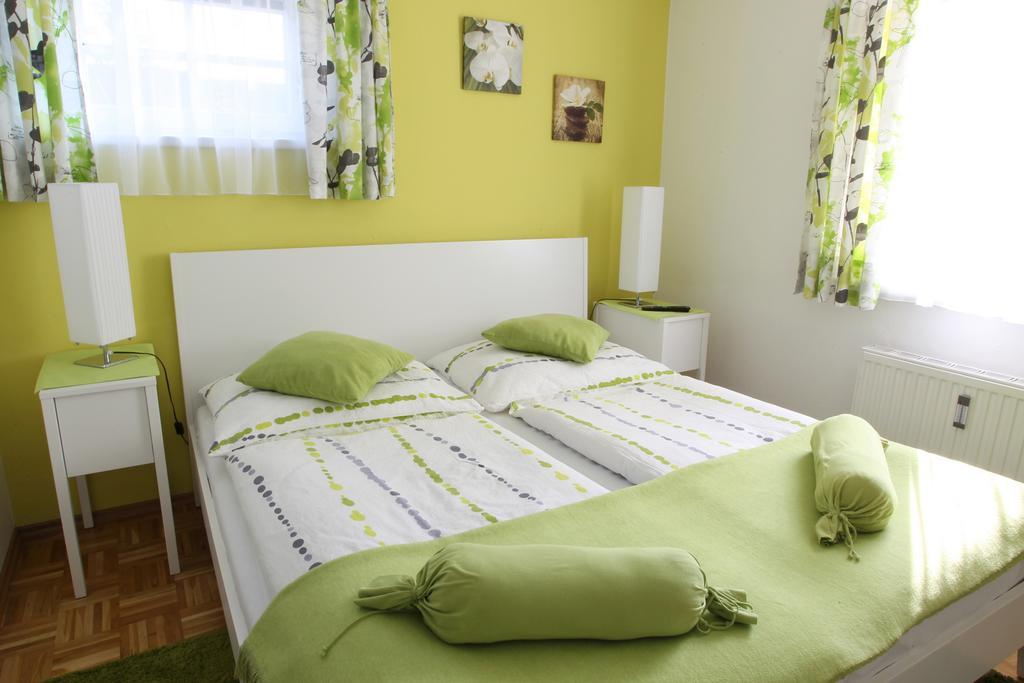 Gästehaus Landgraf Übelbach Zimmer foto